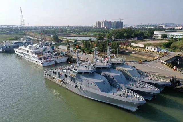 江龙船艇交付尼日利亚批量铝合金超高速巡逻船